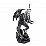 Eine Statuette mit einem Briefmesser Black Dragon