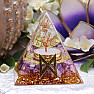 Orgonitpyramide mit Amethyst Runa Dagaz