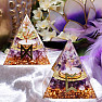 Orgonitpyramide mit Amethyst Runa Dagaz