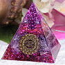 Orgonitpyramide mit Amethyst-Symbol Om